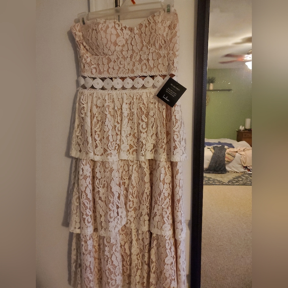 Lulu's white dress